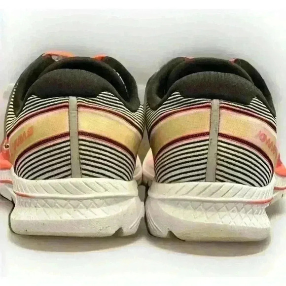 Saucony Kinvara Women's Size 8.5 Sneaker Running Shoe Orange Black - Picture 4 of 10
